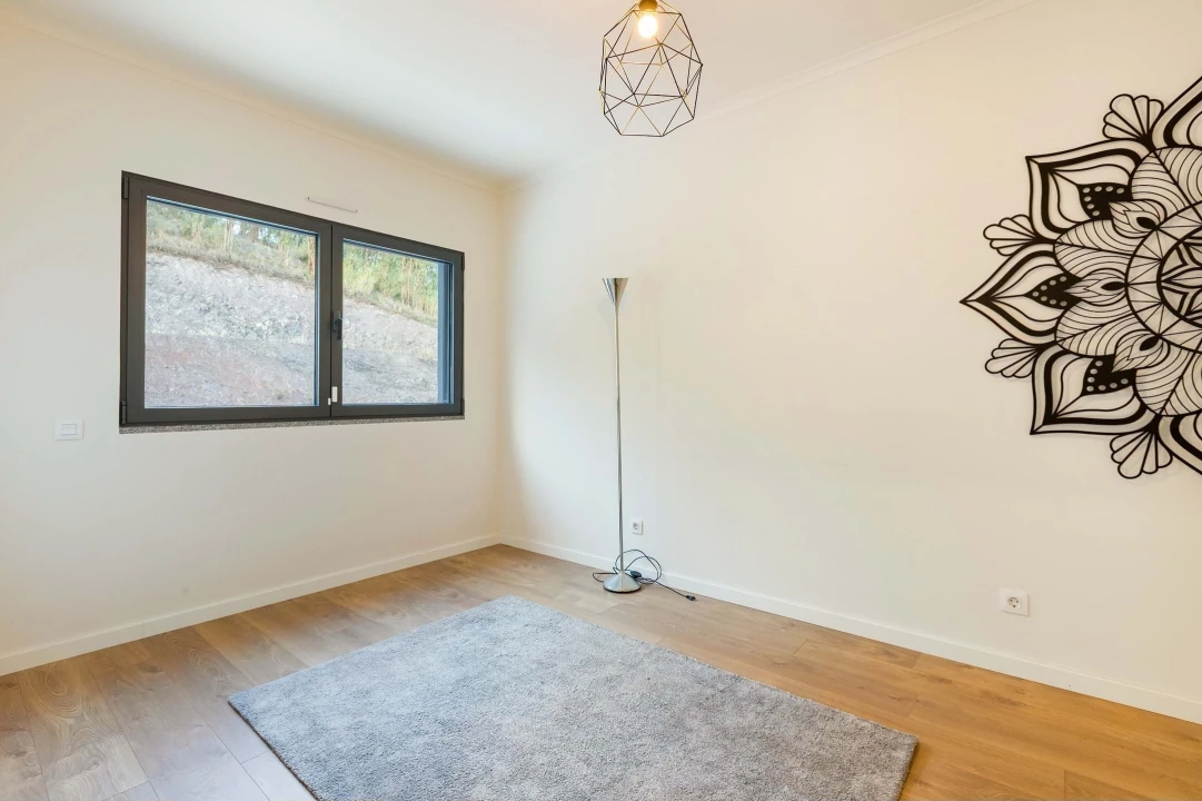 Apartamento T3 para Venda em Santo António dos Cavaleiros e Frielas Foto 16