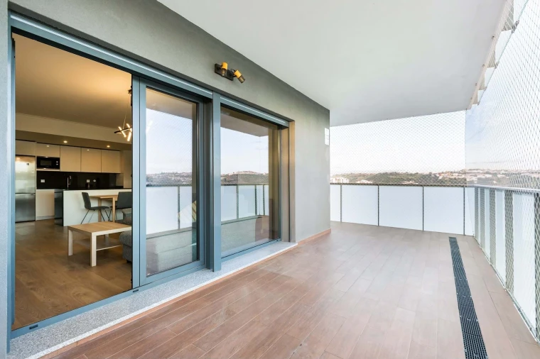 Apartamento T3 para Venda em Santo António dos Cavaleiros e Frielas Foto 2