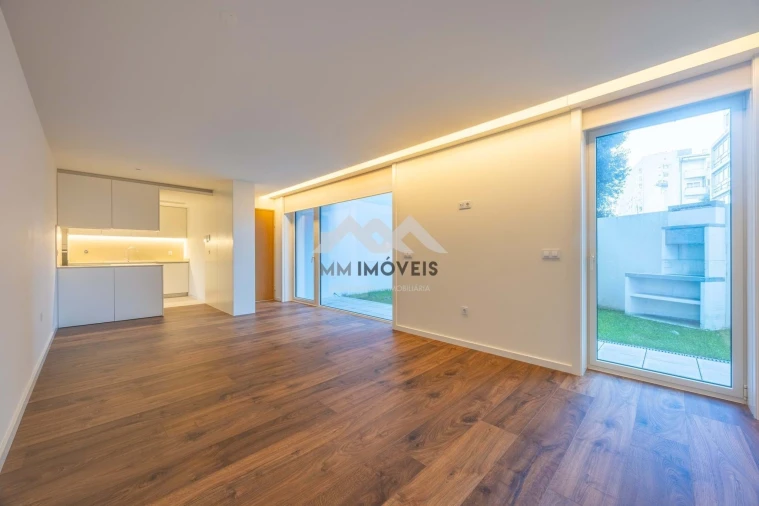 Apartamento T1 para Venda em Paranhos Foto 29