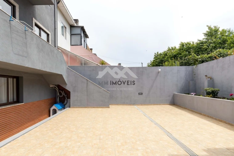 Terreno para Venda em Rio Tinto Foto 22