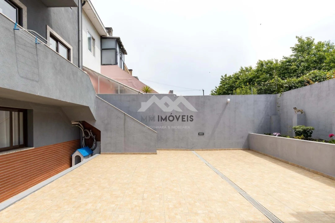 Terreno para Venda em Rio Tinto Foto 22