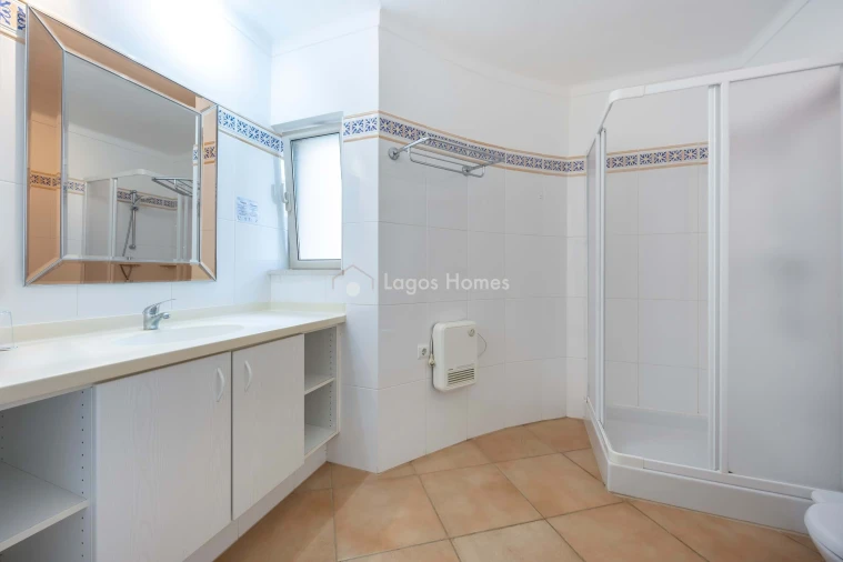 Apartamento T2 para Venda em Lagos (São Sebastião e Santa Maria) Foto 18