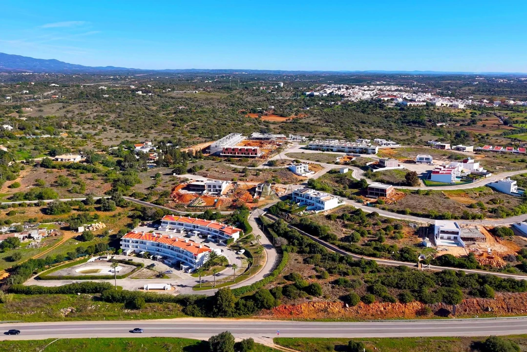 Moradia T4 para Venda em Mexilhoeira Grande Foto 27