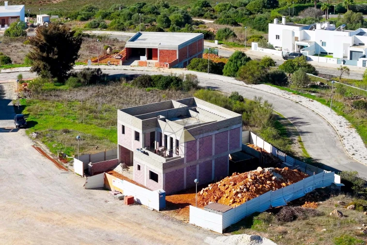 Moradia T4 para Venda em Mexilhoeira Grande Foto 7