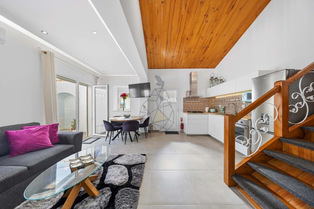 Moradia T3 para Venda em Guia Foto 4