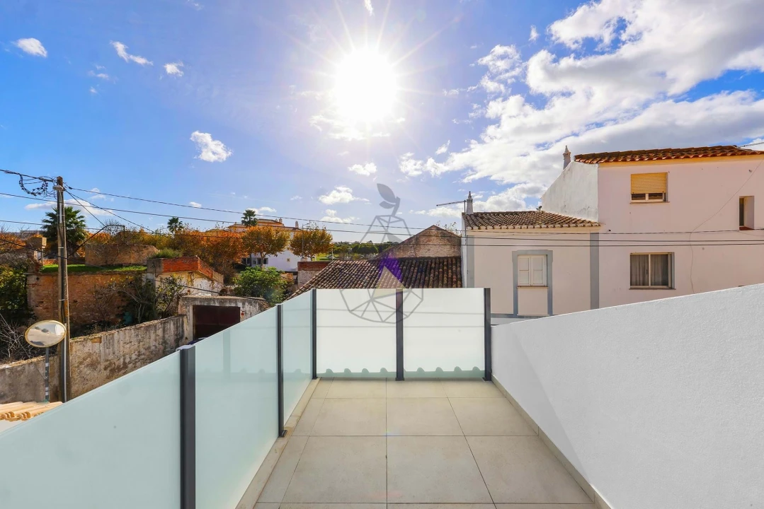 Moradia T3 para Venda em Guia Foto 21