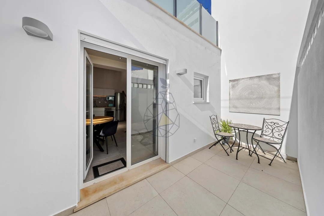 Moradia T3 para Venda em Guia Foto 17