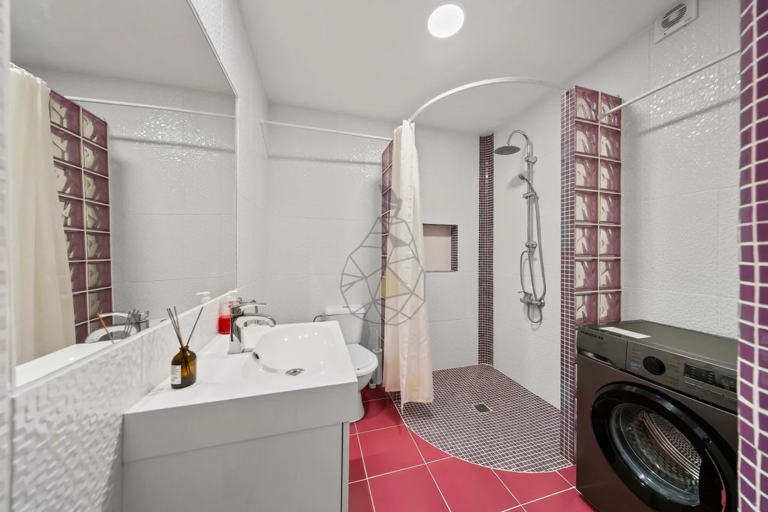 Moradia T3 para Venda em Guia Foto 9