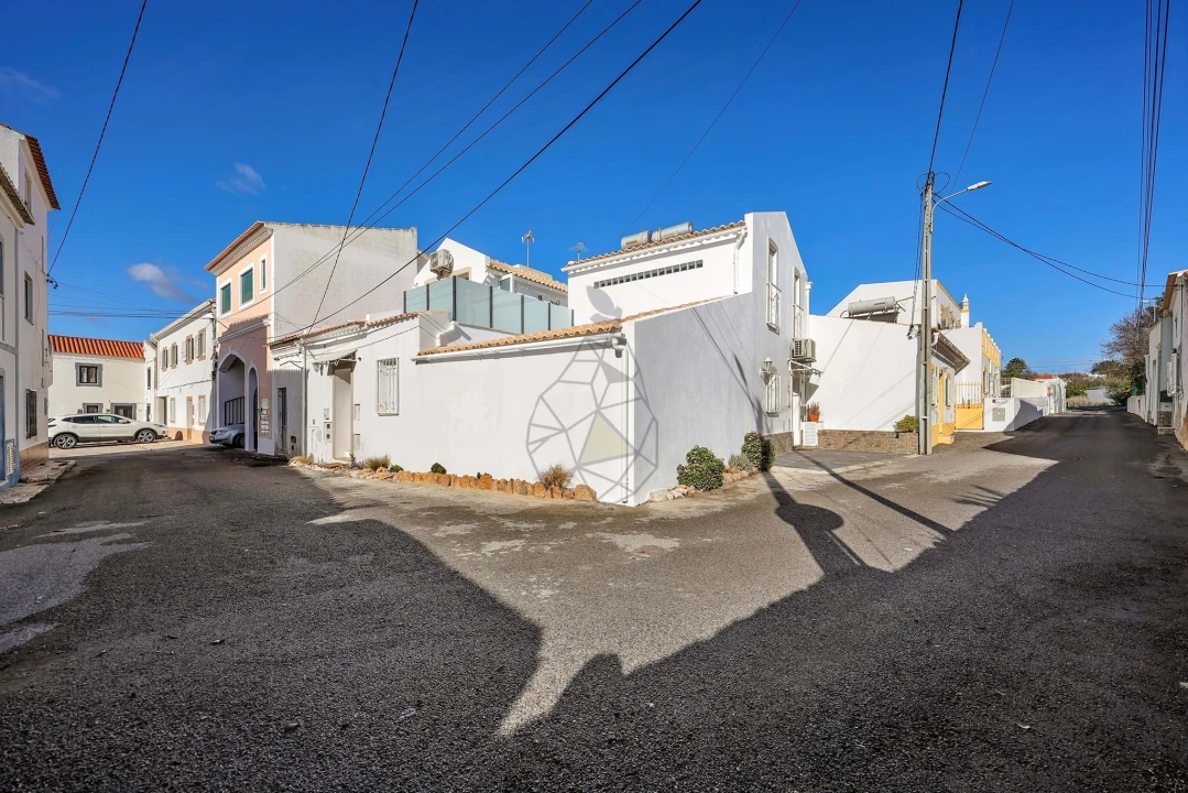 Moradia T3 para Venda em Guia Foto 59