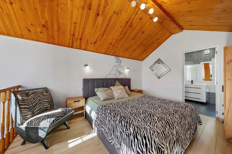 Moradia T3 para Venda em Guia Foto 24