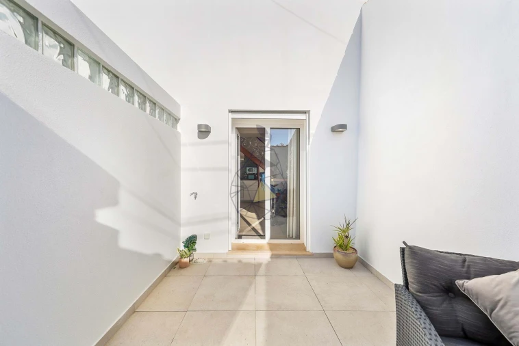 Moradia T3 para Venda em Guia Foto 42