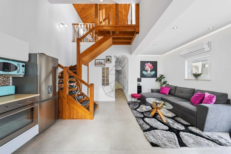 Moradia T3 para Venda em Guia Foto 2