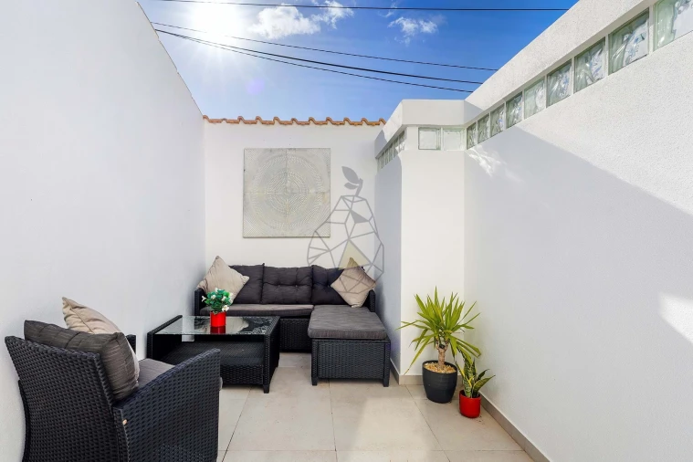 Moradia T3 para Venda em Guia Foto 40