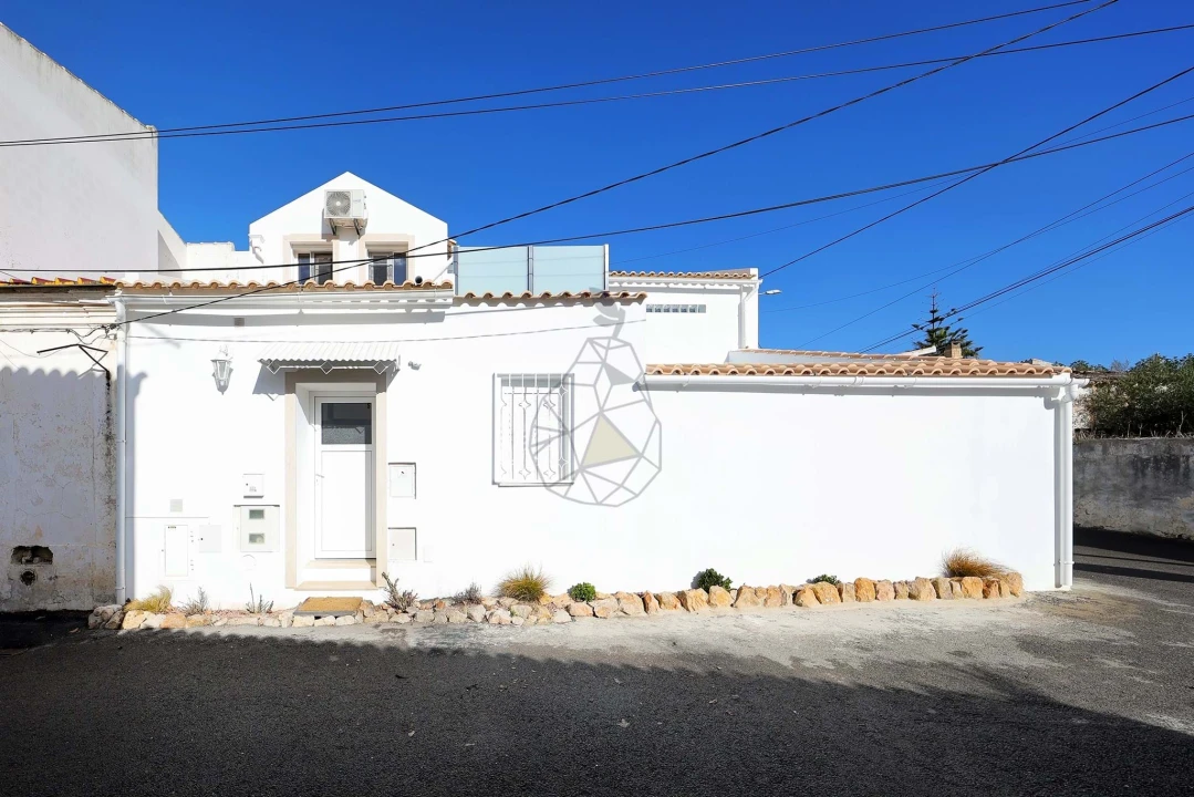 Moradia T3 para Venda em Guia Foto 1