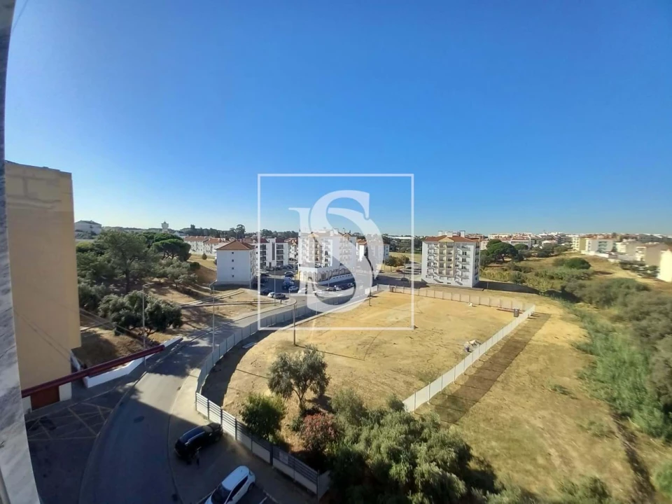 Apartamento T2 para Venda em Seixal Foto 19