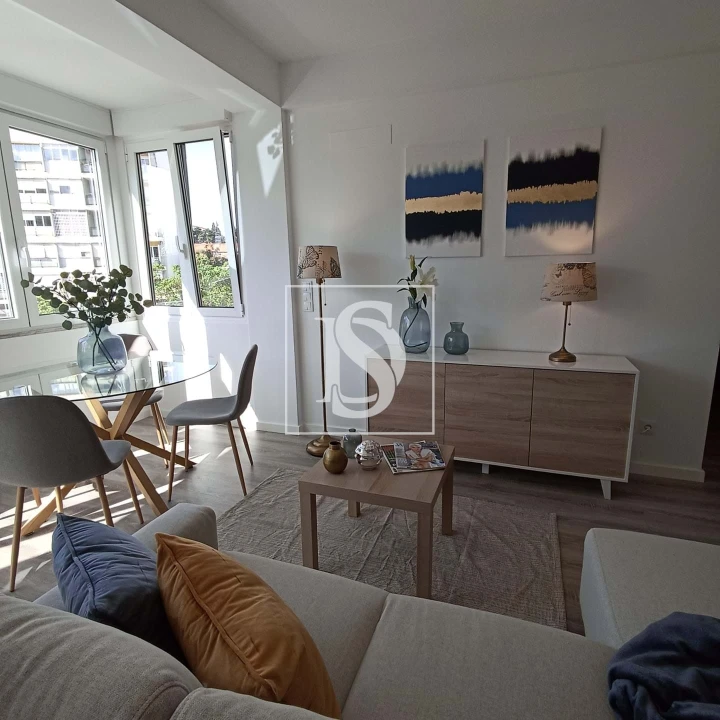 Apartamento T3 para Venda em Benfica Foto 3