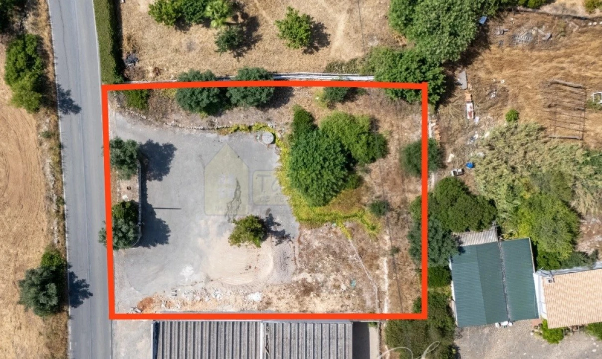 Terreno para Venda em Santa Barbara de Nexe Foto 18