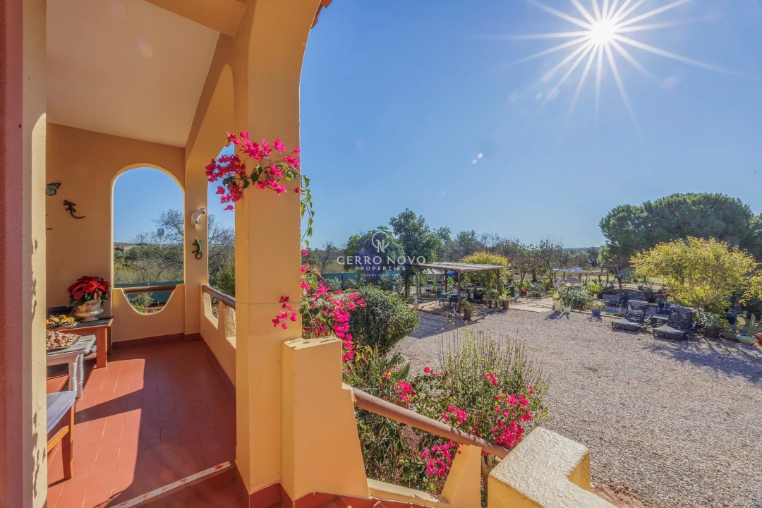 Moradia T5 para Venda em São Bartolomeu de Messines Foto 4