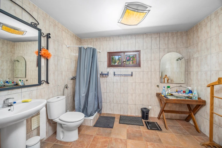 Moradia T5 para Venda em São Bartolomeu de Messines Foto 46