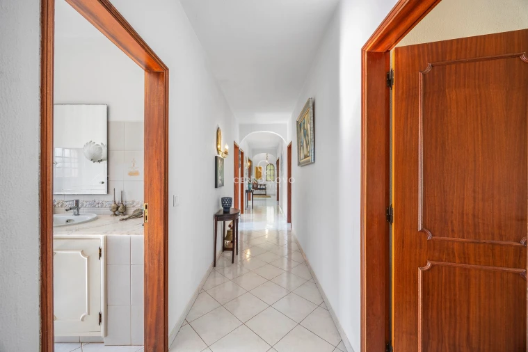 Moradia T5 para Venda em São Bartolomeu de Messines Foto 28