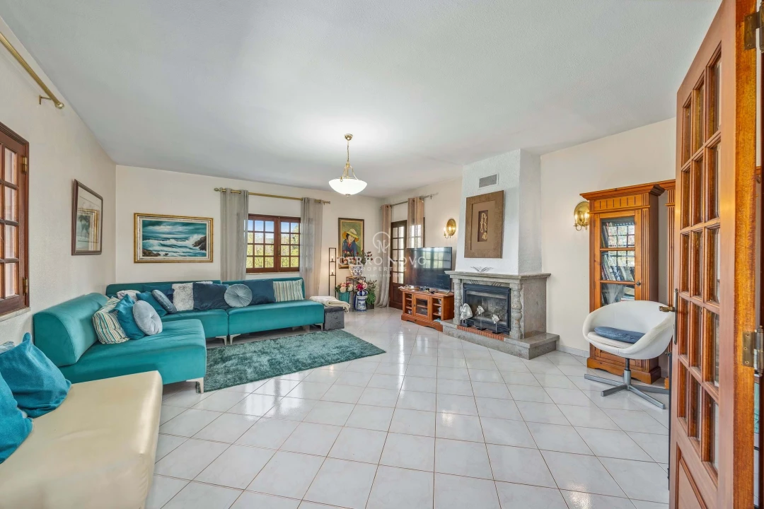 Moradia T5 para Venda em São Bartolomeu de Messines Foto 7