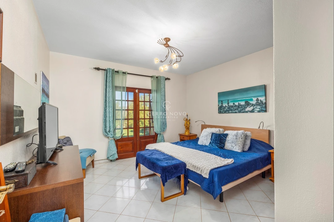 Moradia T5 para Venda em São Bartolomeu de Messines Foto 26