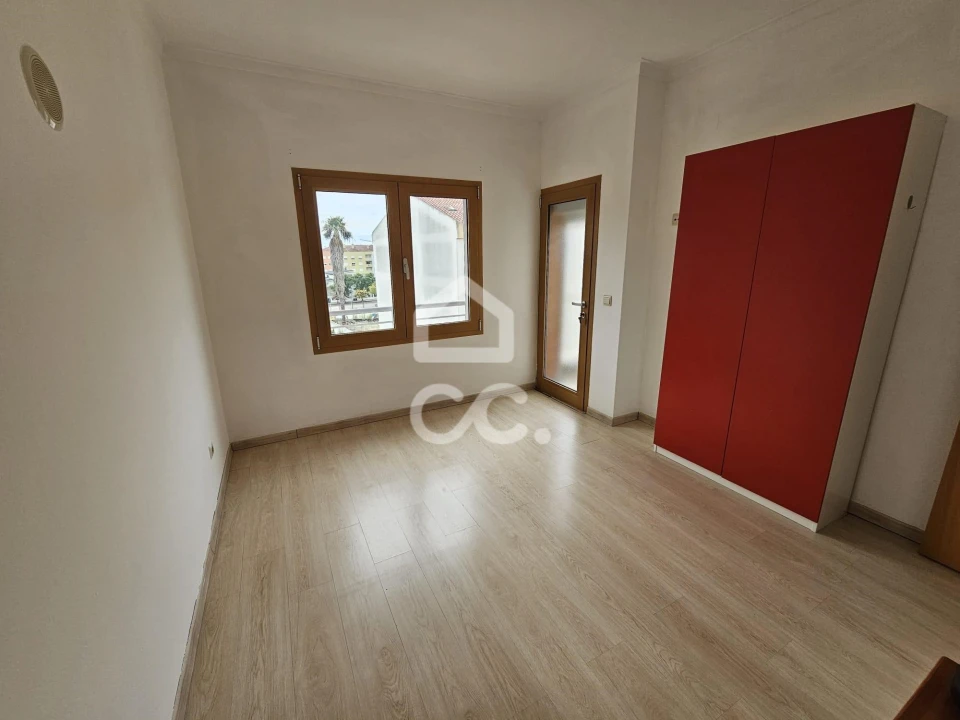 Apartamento T3 para Arrendamento em Nossa Sra de Fatima Foto 4