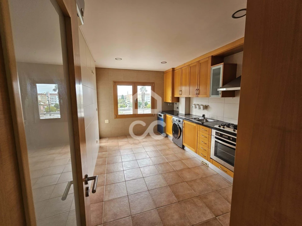 Apartamento T3 para Arrendamento em Nossa Sra de Fatima Foto 29