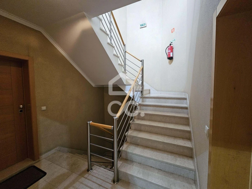 Apartamento T3 para Arrendamento em Nossa Sra de Fatima Foto 32