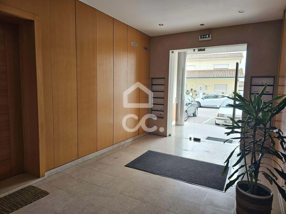 Apartamento T3 para Arrendamento em Nossa Sra de Fatima Foto 14