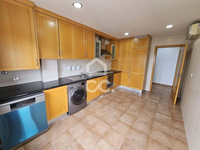 Apartamento T3 para Arrendamento em Nossa Sra de Fatima Foto 36