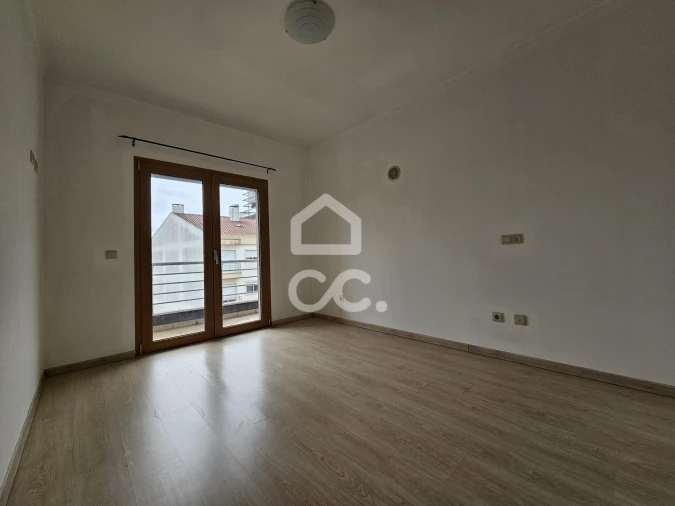 Apartamento T3 para Arrendamento em Nossa Sra de Fatima Foto 12
