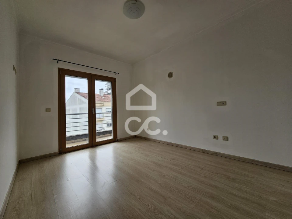 Apartamento T3 para Arrendamento em Nossa Sra de Fatima Foto 12