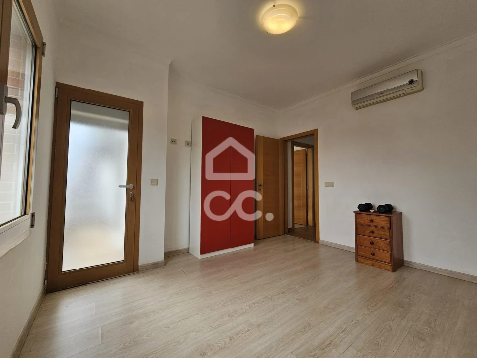 Apartamento T3 para Arrendamento em Nossa Sra de Fatima Foto 3