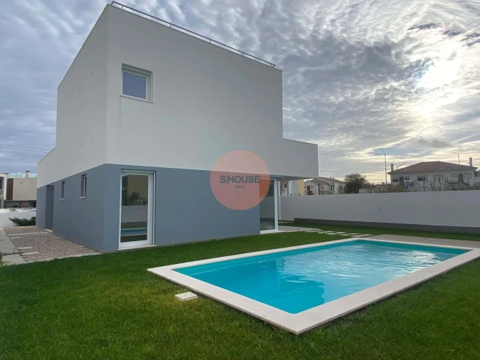 Moradia T3 para Venda em Tornada e Salir do Porto Foto 1