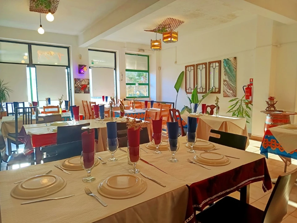 Loja para Arrendamento em Silveira Foto 1