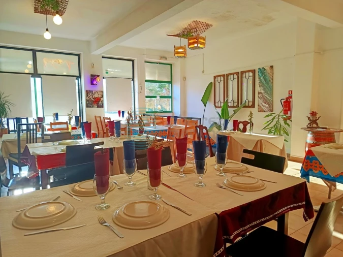 Loja para Arrendamento em Silveira Foto 3