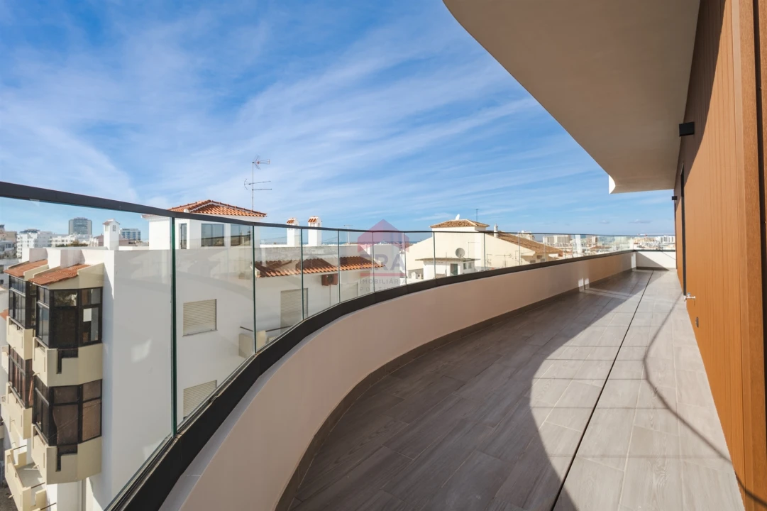 Apartamento T0 para Venda em Quarteira Foto 18