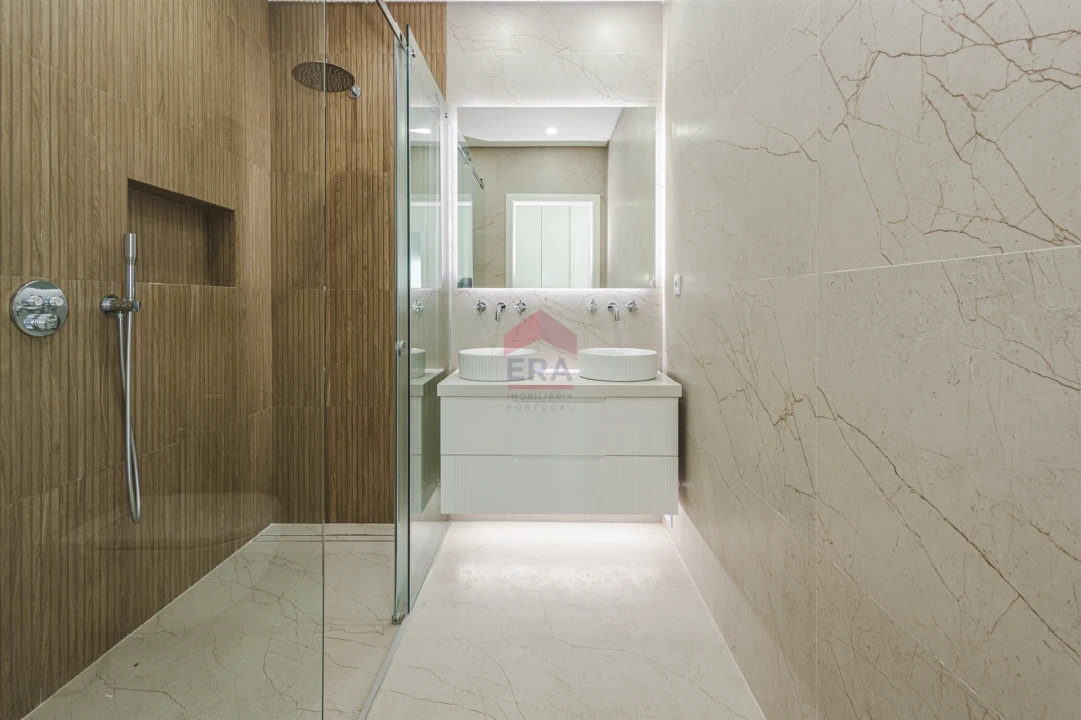 Apartamento T0 para Venda em Quarteira Foto 21