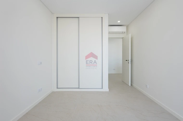 Apartamento T0 para Venda em Quarteira Foto 20