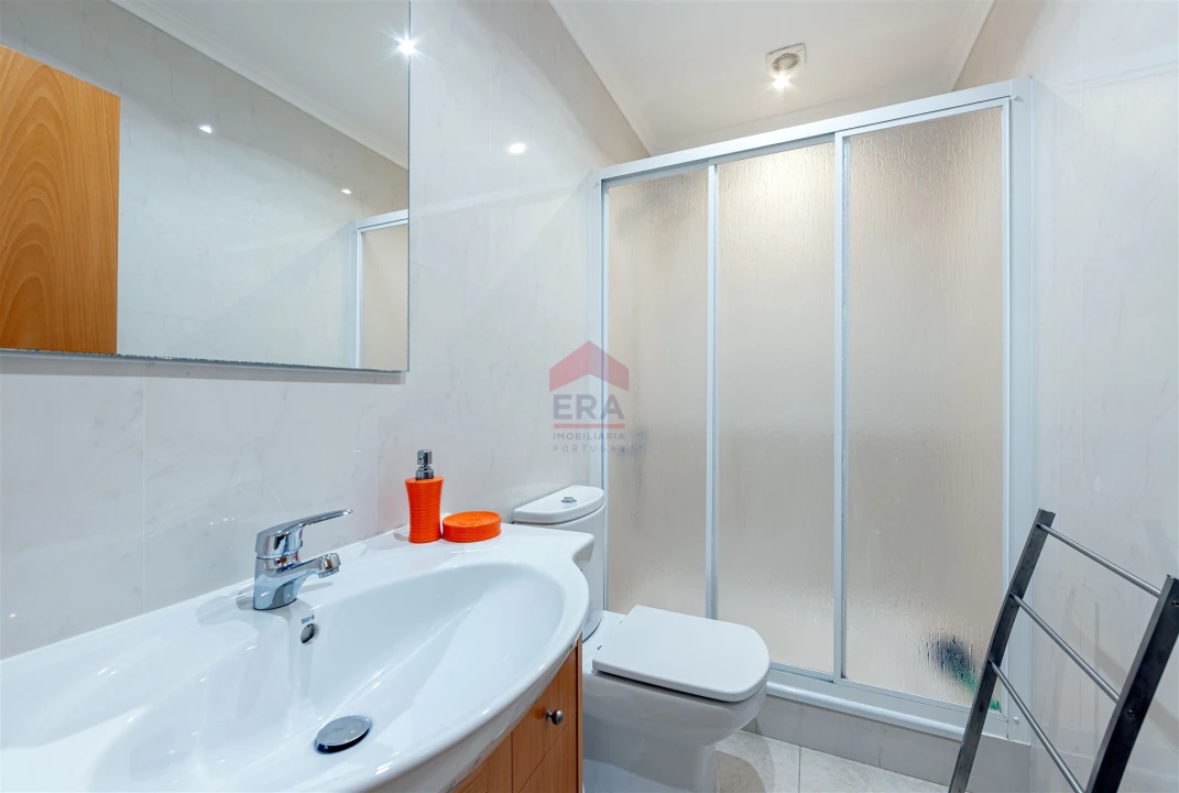 Apartamento T0 para Venda em Albufeira e Olhos de Água Foto 12