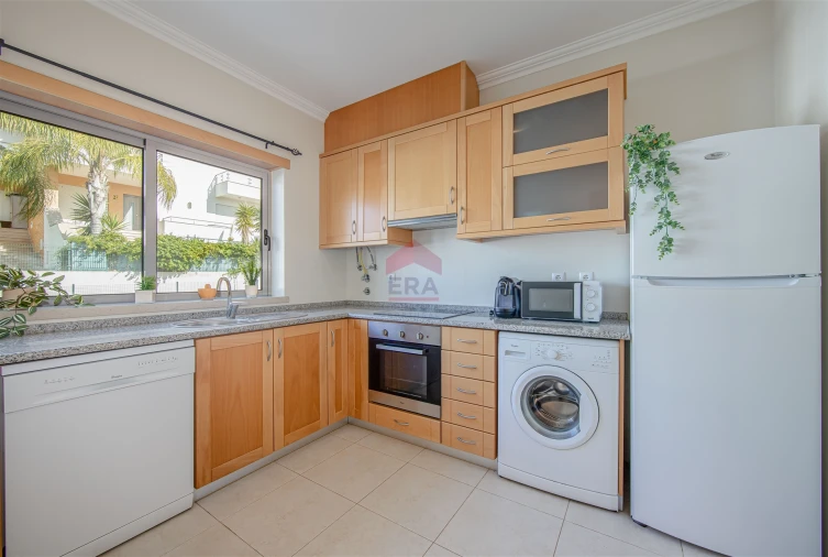 Apartamento T0 para Venda em Albufeira e Olhos de Água Foto 6