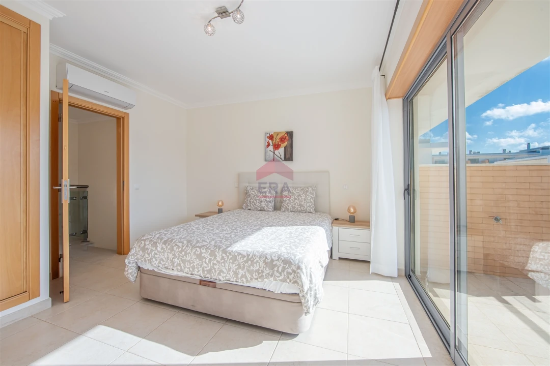 Apartamento T0 para Venda em Albufeira e Olhos de Água Foto 10