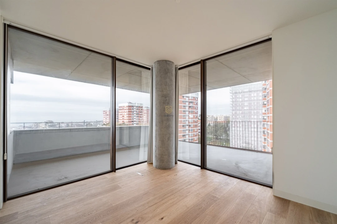 Apartamento T4 para Venda em Lordelo do Ouro e Massarelos Foto 23