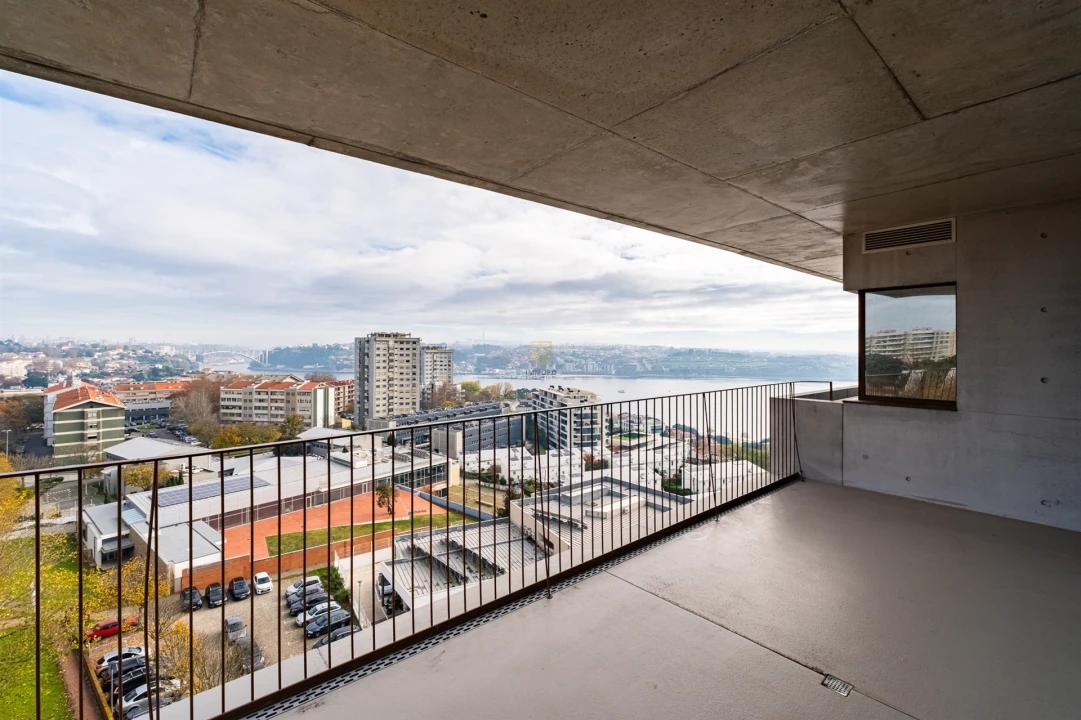 Apartamento T4 para Venda em Lordelo do Ouro e Massarelos Foto 7