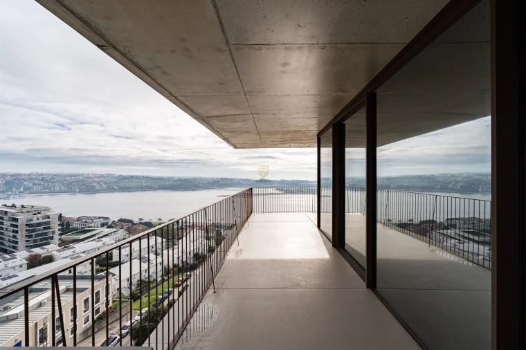 Apartamento T4 para Venda em Lordelo do Ouro e Massarelos Foto 36