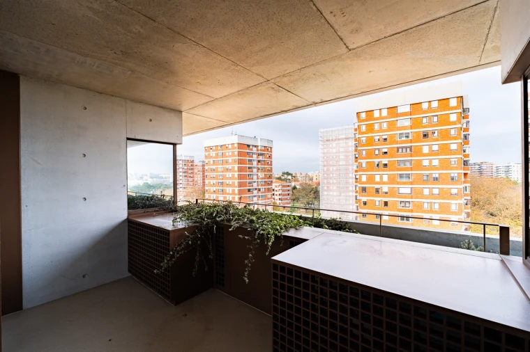 Apartamento T4 para Venda em Lordelo do Ouro e Massarelos Foto 11