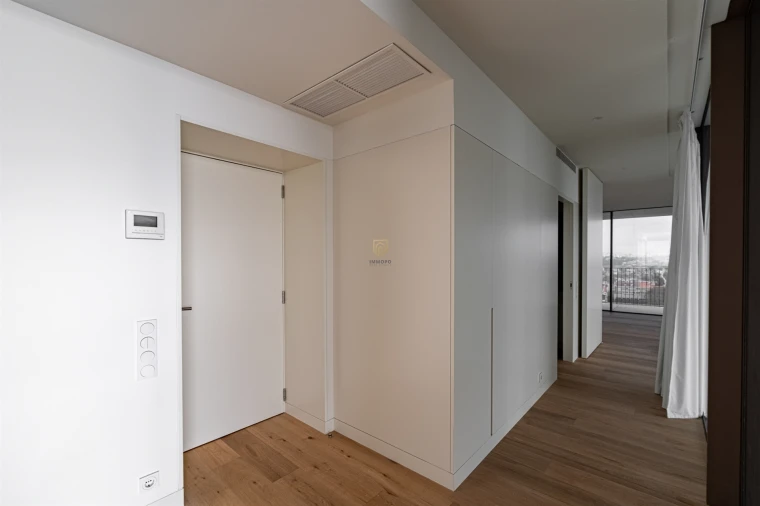 Apartamento T4 para Venda em Lordelo do Ouro e Massarelos Foto 42