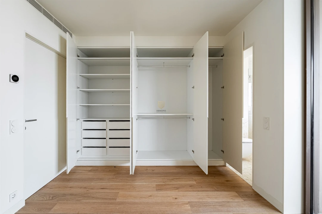 Apartamento T4 para Venda em Lordelo do Ouro e Massarelos Foto 15