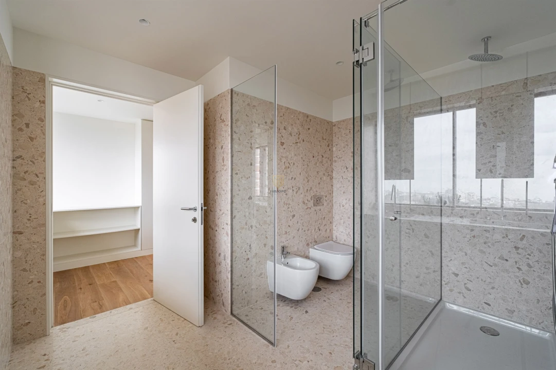 Apartamento T4 para Venda em Lordelo do Ouro e Massarelos Foto 21